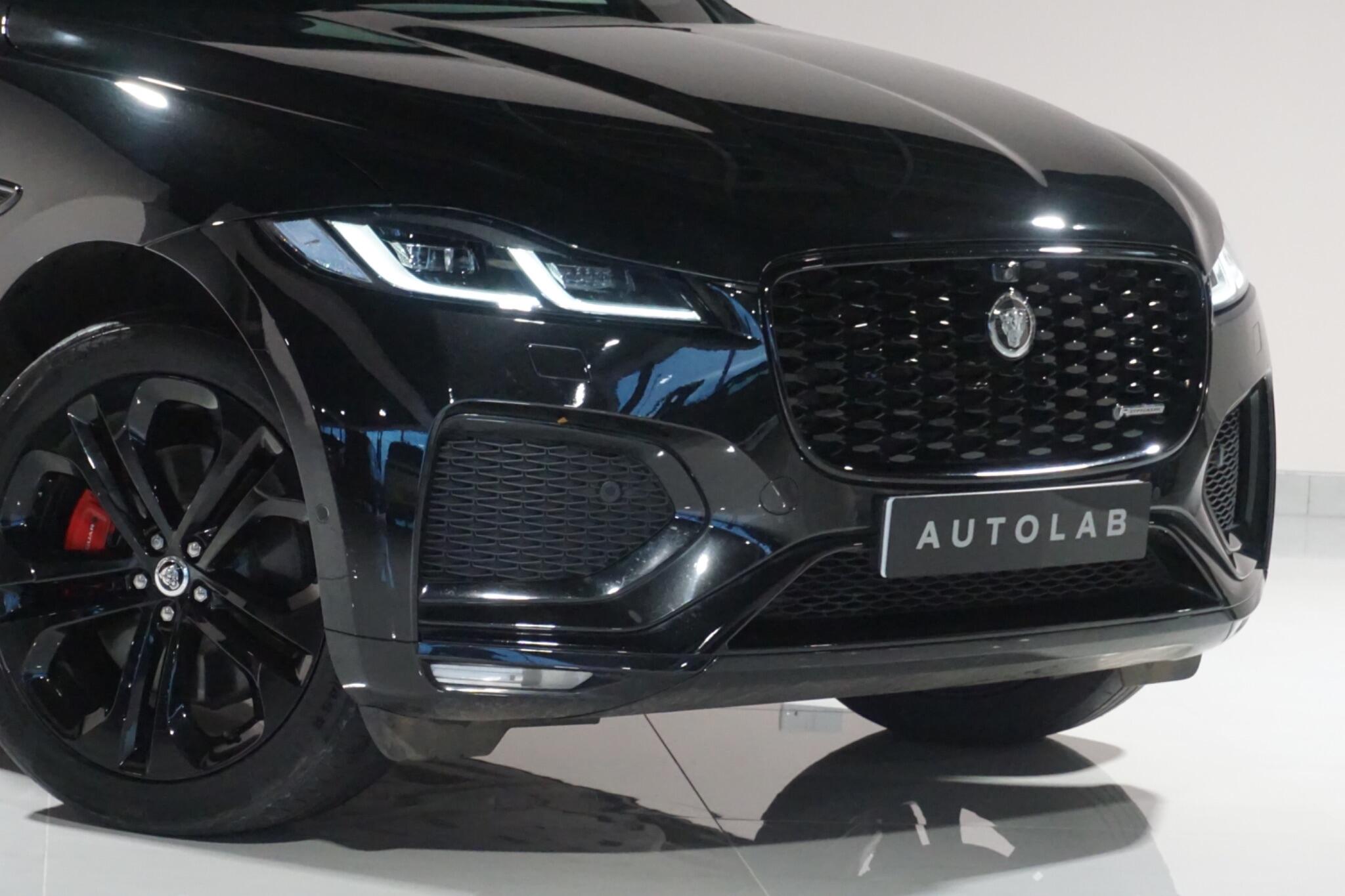 Jaguar F-PACE 3.0 D300 MHEV R-Dynamic HSE Black SUV 5dr Diesel Auto AWD Euro 6 (s/s) (300 ps)